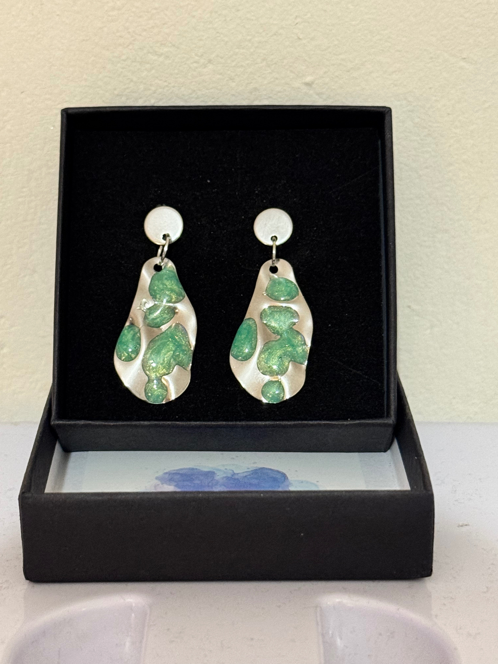 Pendientes hoja acero inoxidable y resina