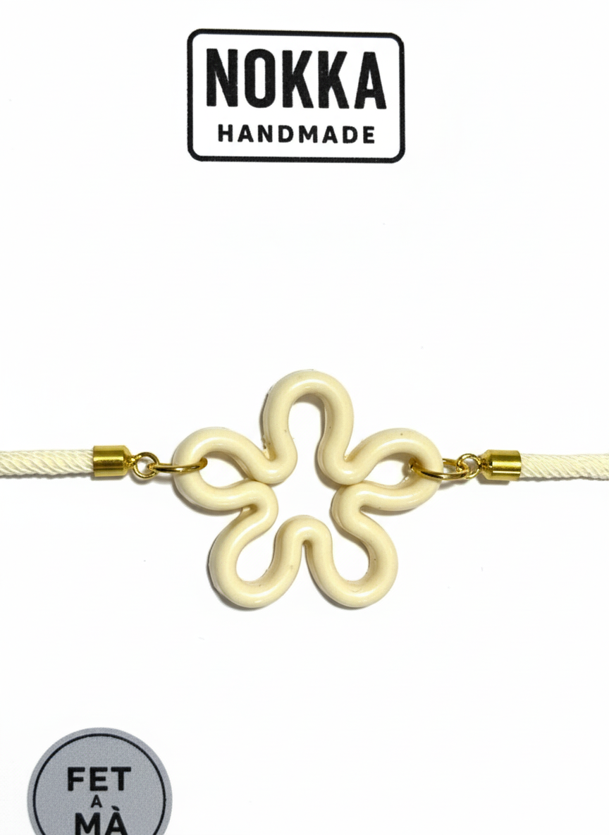 Pulsera flor blanca con cordón