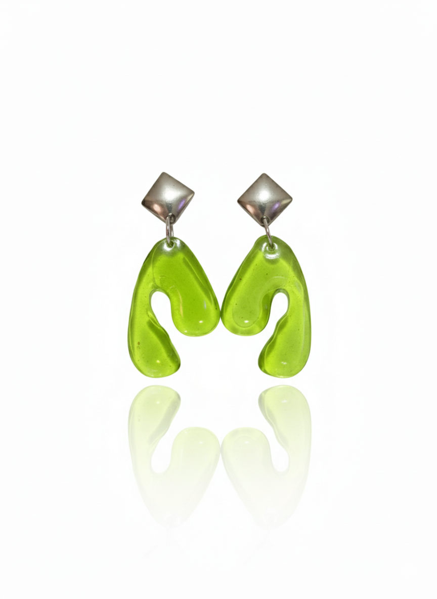 Pendientes verdes translucidos