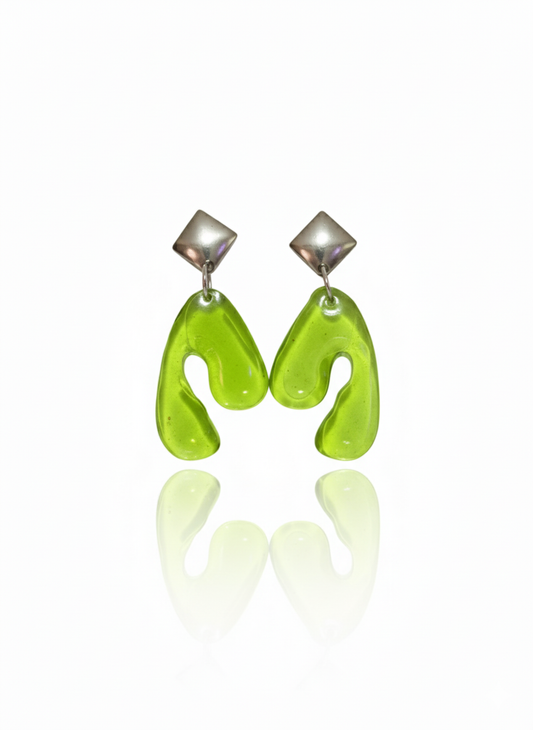 Pendientes verdes translucidos