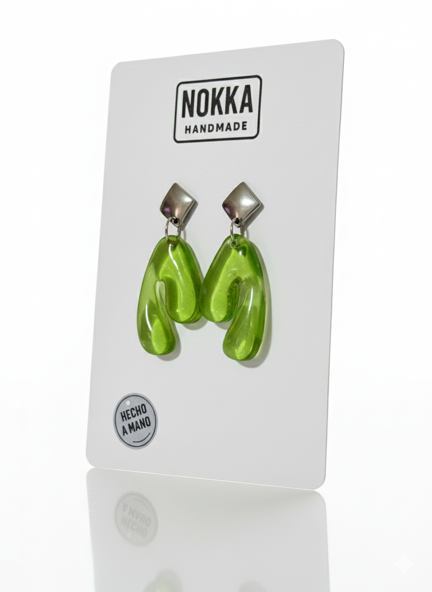 Pendientes verdes translucidos