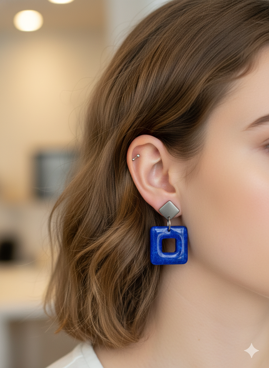 Pendientes cuadrado resina azul