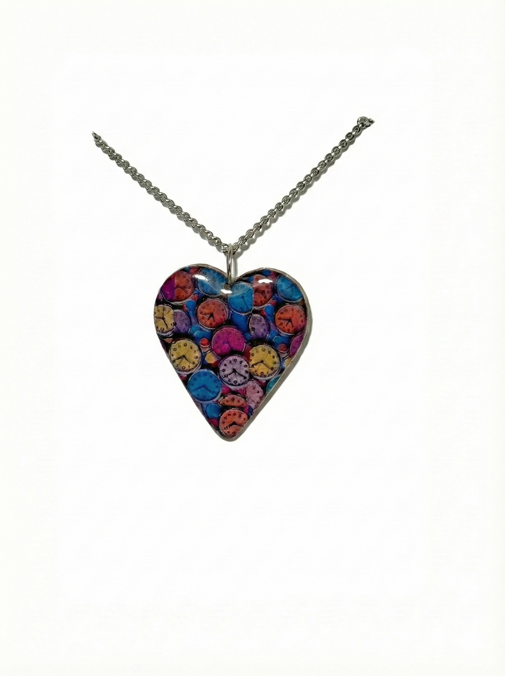 Colgante arcilla polimerica forma corazón relojes
