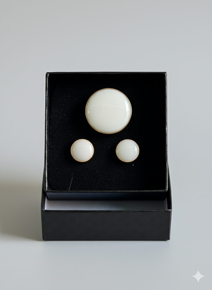 Conjunto anillo circular y pendientes blanco perla