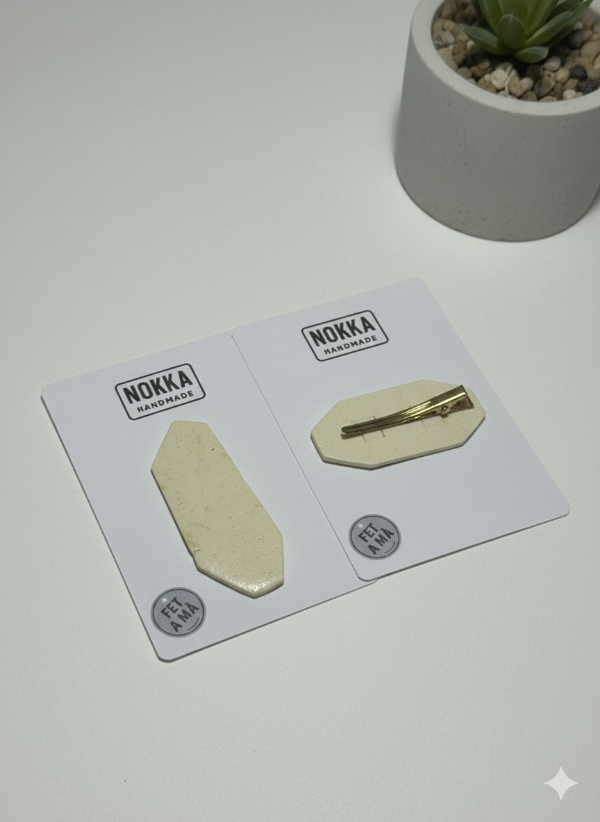 Pinza para el cabello color beige inspiración piel