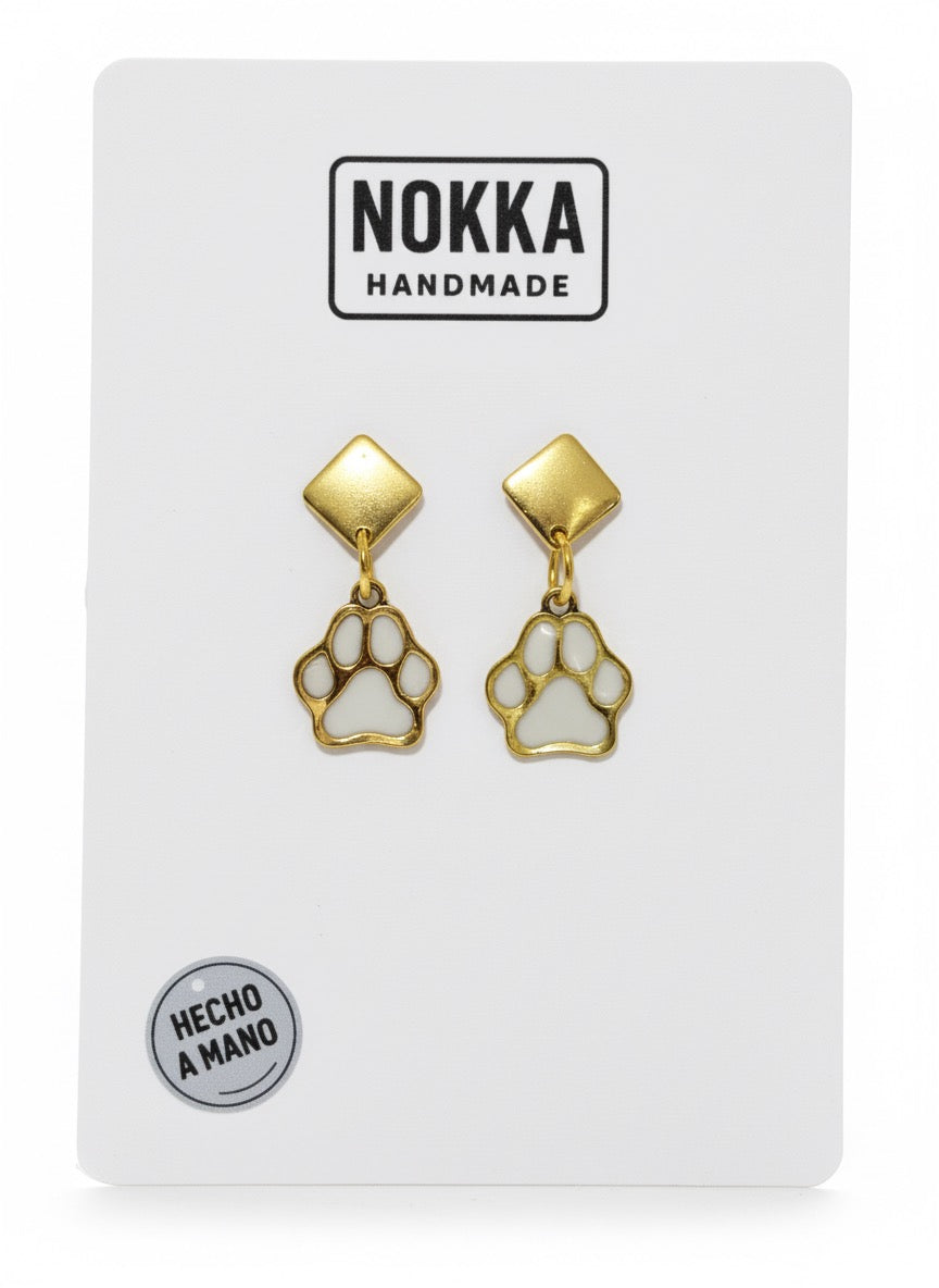 Pendientes huella de perro blanco