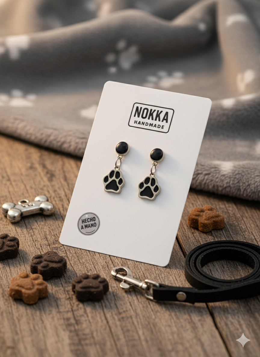 Pendientes huella de perro negros